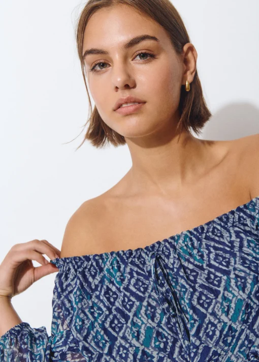 Blusa offshoulder estampado ikat*Brownie Outlet