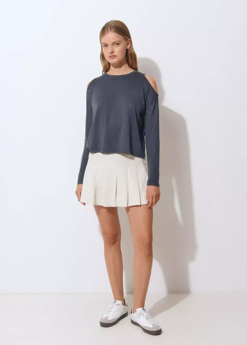 Camiseta cut-out hombro*Brownie Sale