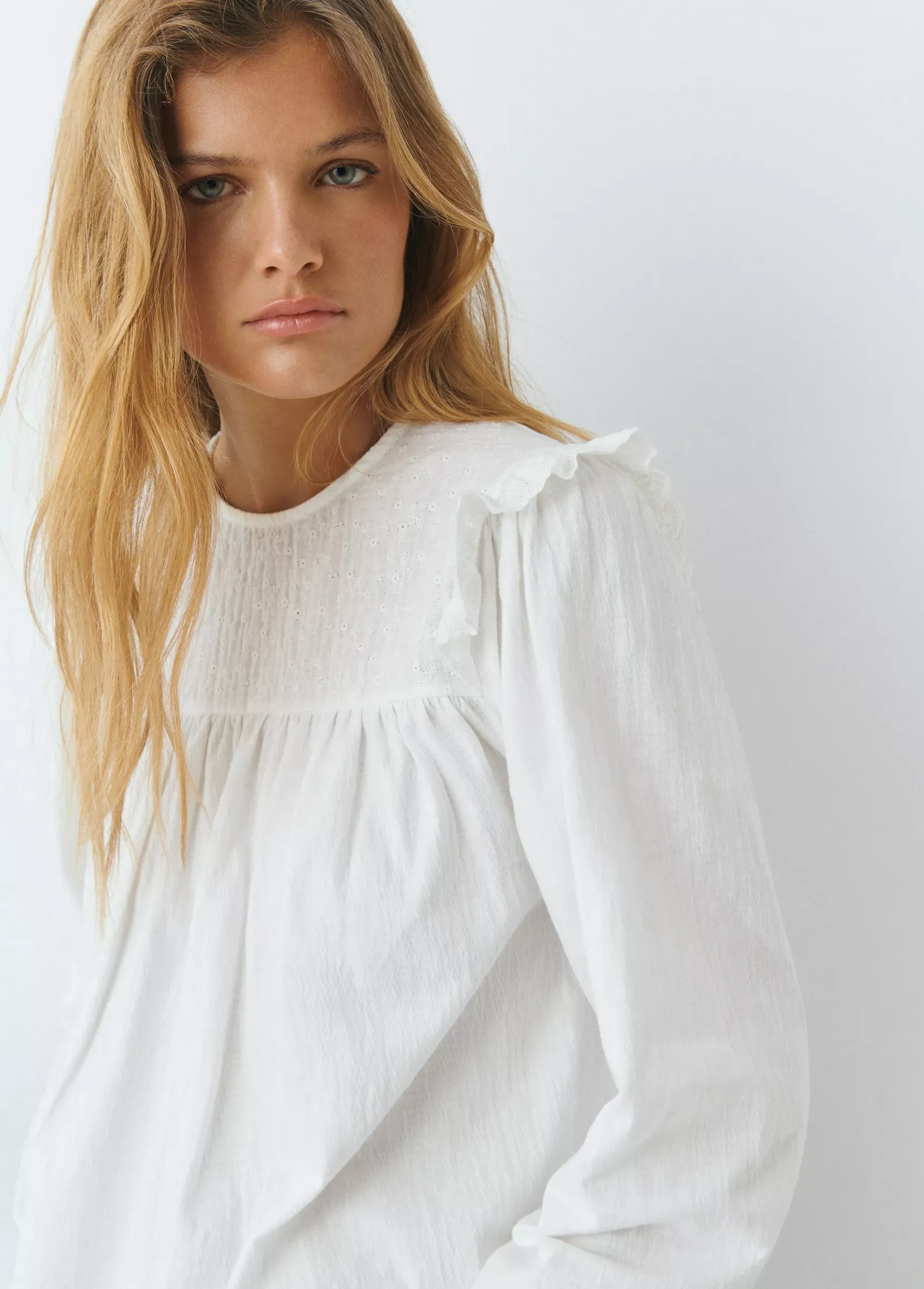 Camiseta estilo blusa con volante*Brownie Clearance