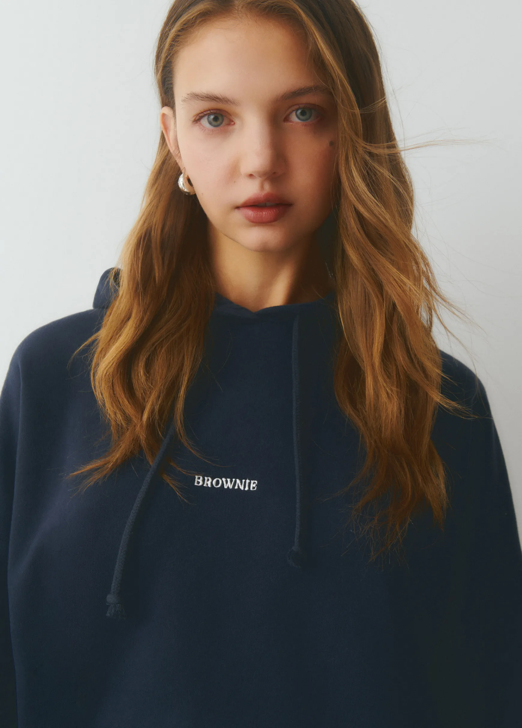 Sudadera con capucha y bordado*Brownie Discount